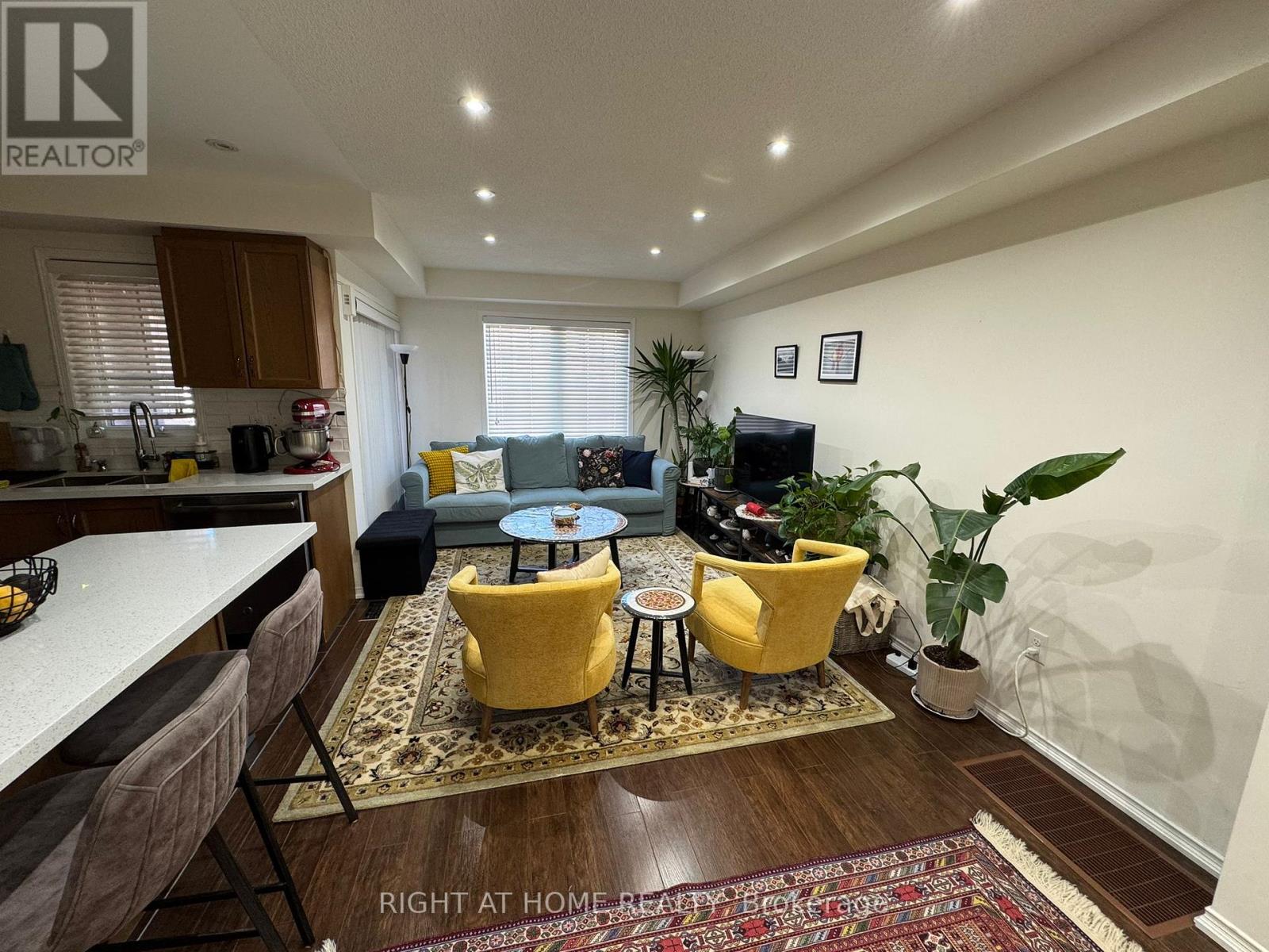 23 Linnell Street, Ajax, Ontario  L1Z 0K9 - Photo 9 - E13724866