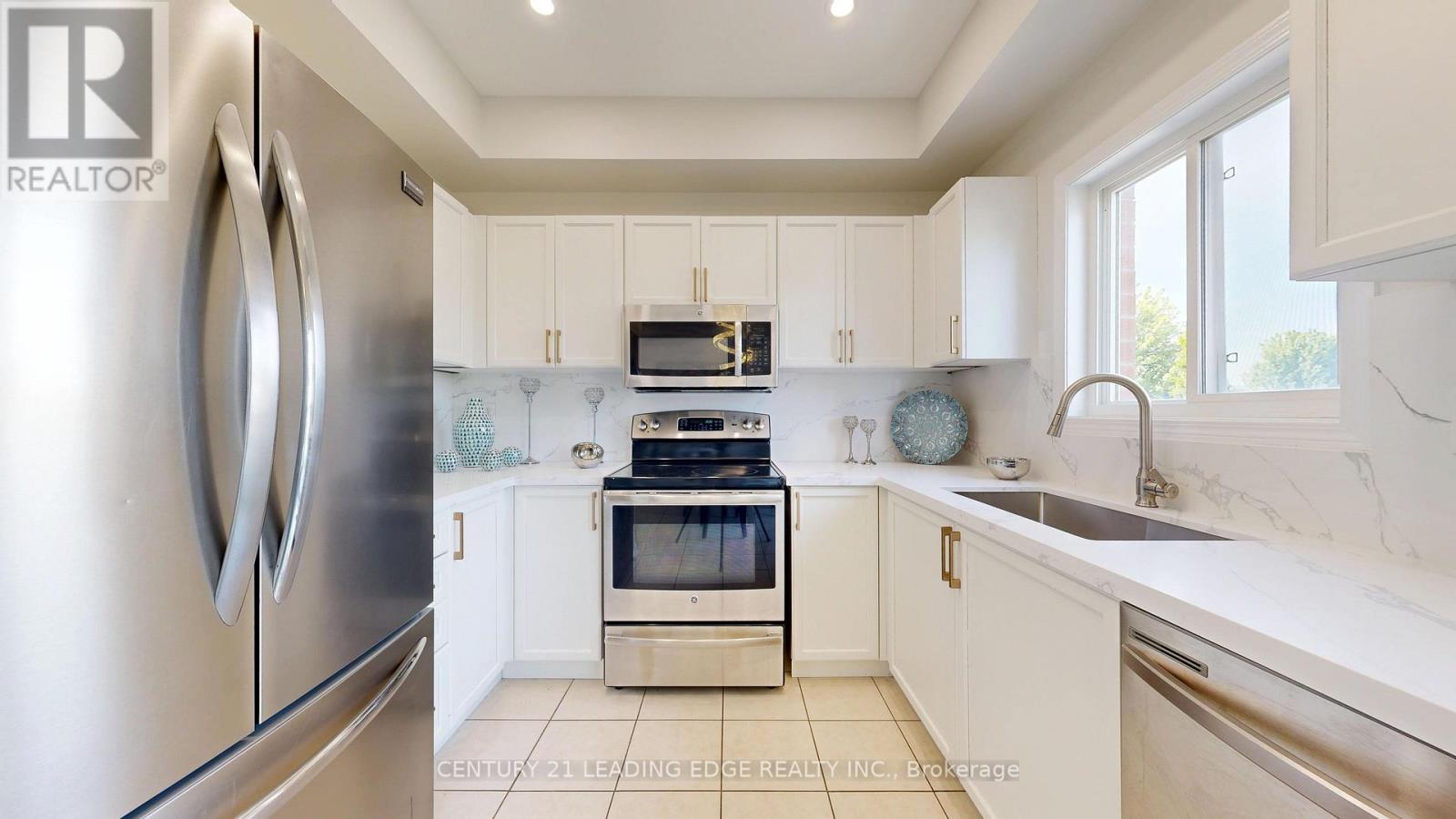 784 Ormond Drive, Oshawa, Ontario  L1K 3B6 - Photo 11 - E13724868