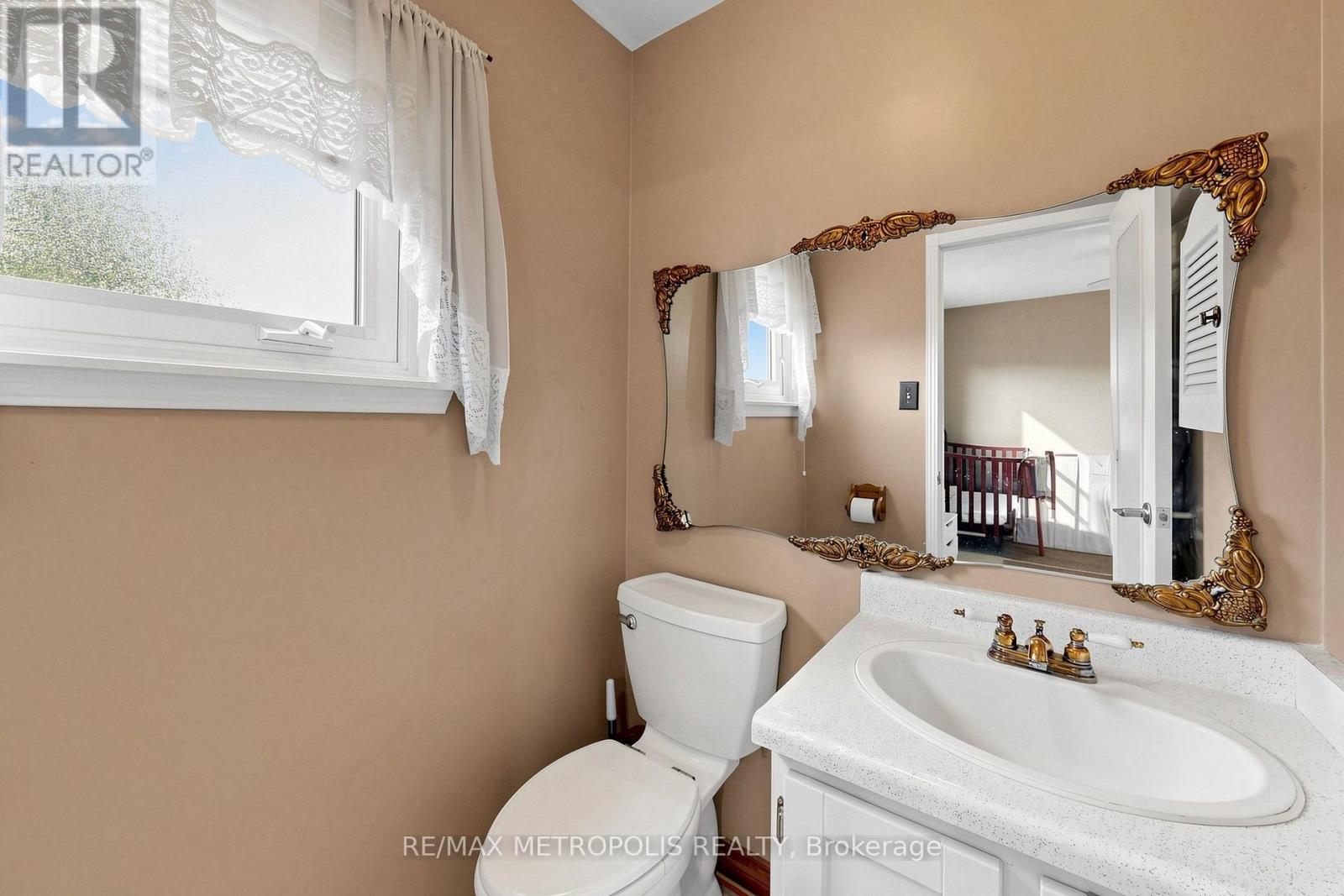 96 - 580 Eyer Drive, Pickering, Ontario L1W 3B7 - Photo 30 - E13724920