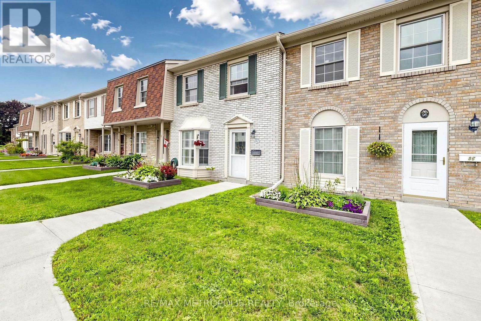 96 - 580 Eyer Drive, Pickering, Ontario L1W 3B7 - Photo 4 - E13724920