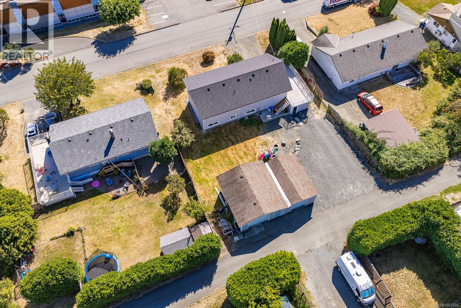 262 Mclean St, Campbell River, British Columbia  V9W 2M5 - Photo 2 - 1047692