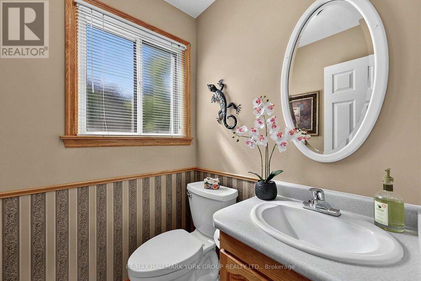 80 Fairway Drive, Aurora, Ontario  L4G 2H4 - Photo 19 - N13724854