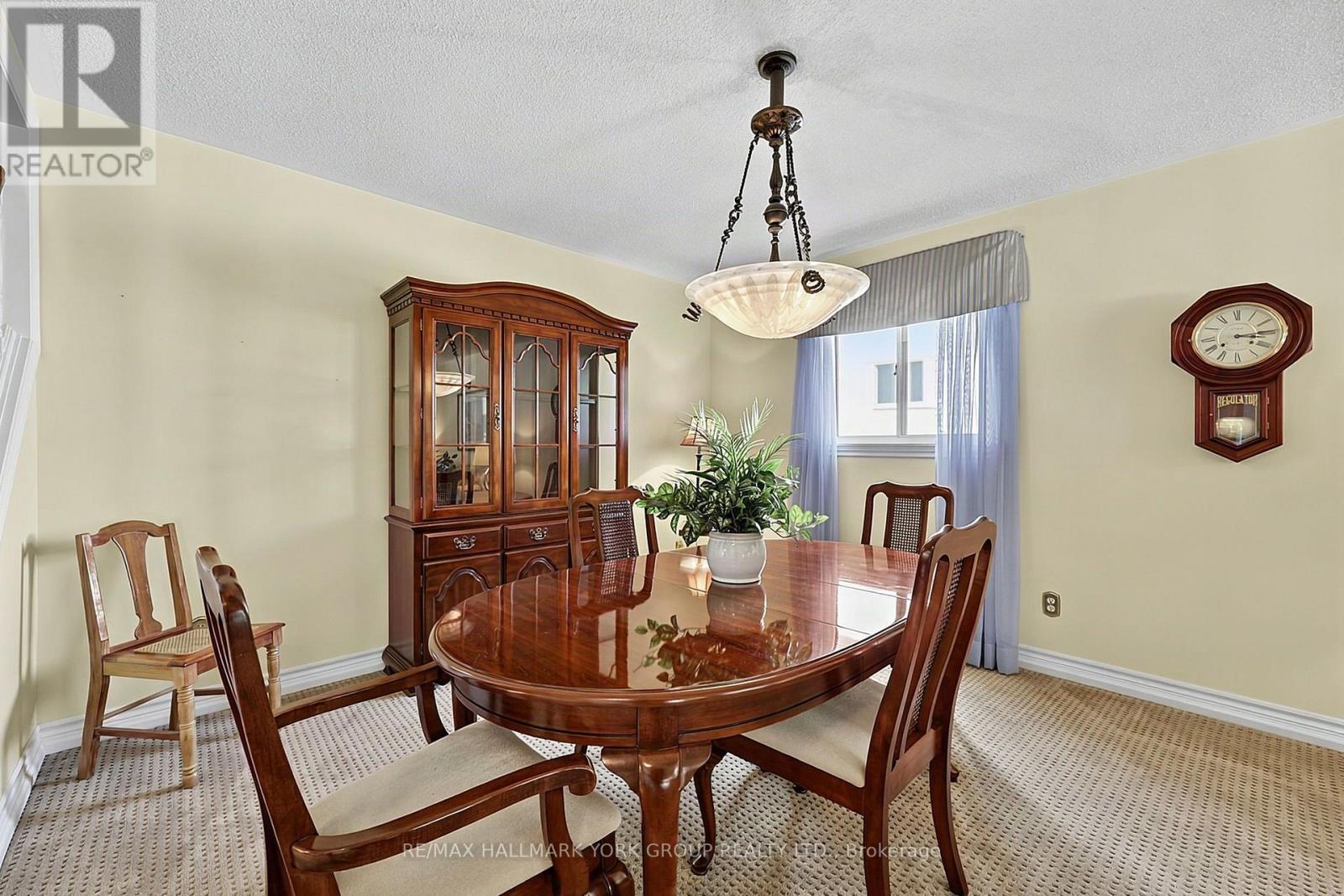 80 Fairway Drive, Aurora, Ontario  L4G 2H4 - Photo 6 - N13724854