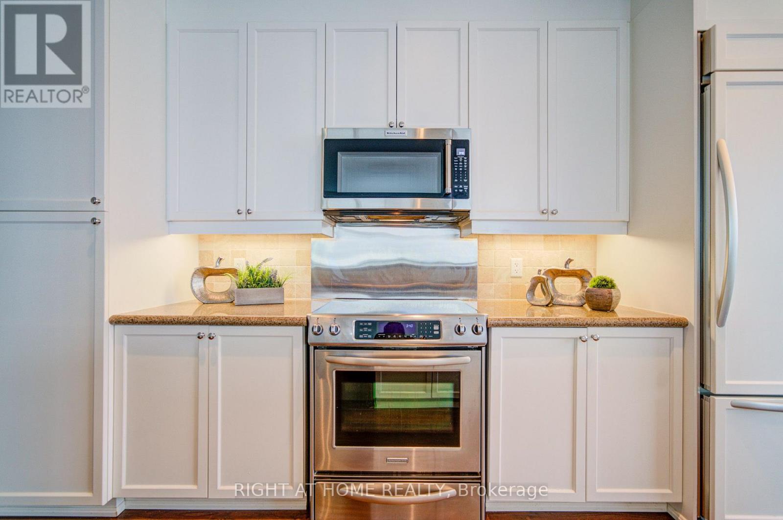 Ph06 - 37 Ellen St, Barrie (Lakeshore), Ontario  L4N 6G2 - Photo 5 - S13724880