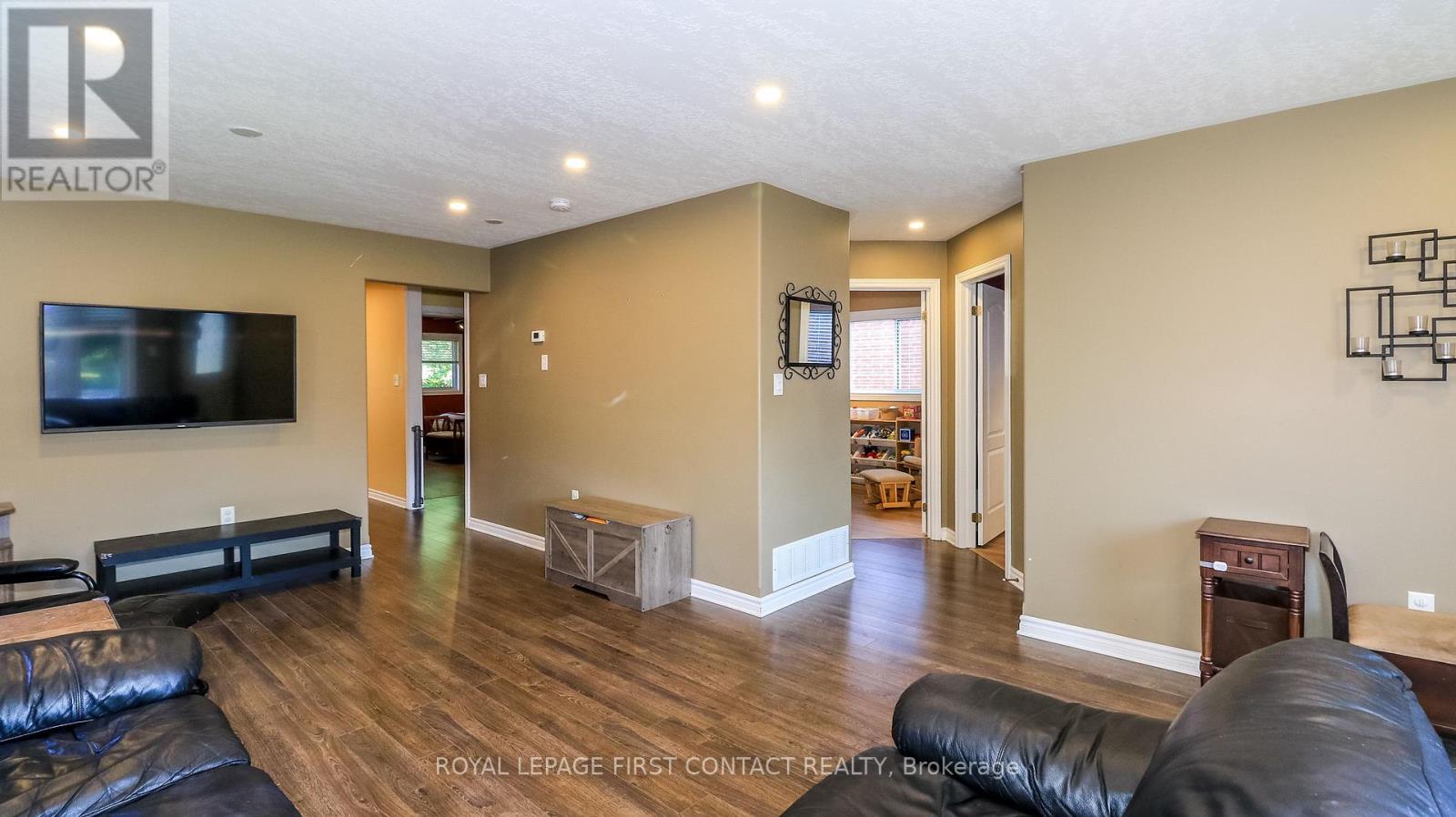 79 White Elm Road, Barrie (Holly), Ontario  L4N 0E4 - Photo 7 - S13724888