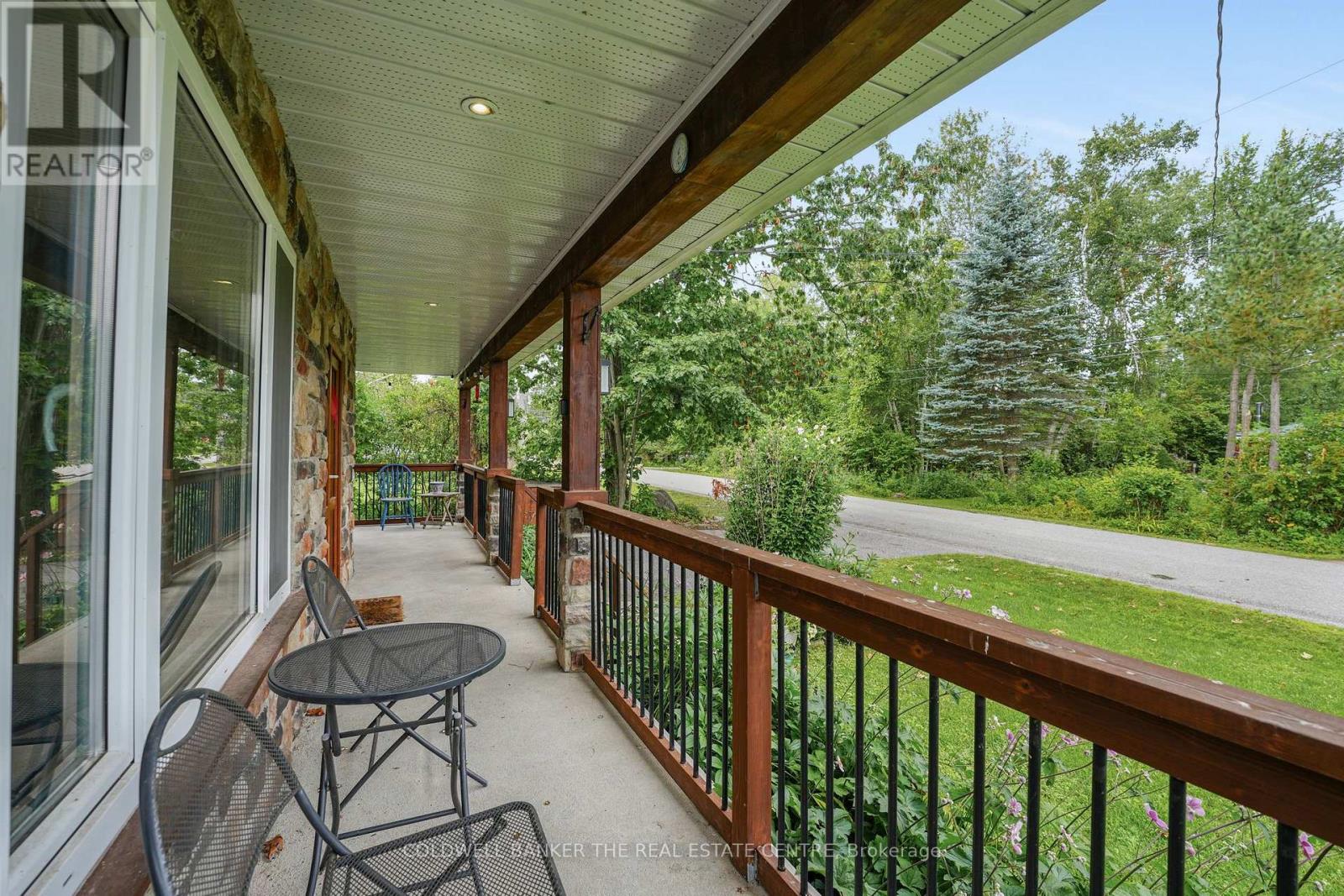 247 Poplar Avenue, Tay, Ontario  L0K 1R0 - Photo 3 - S13724890