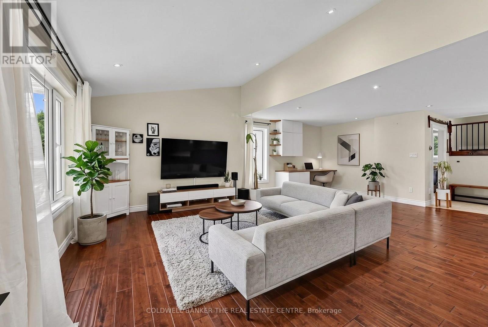 247 Poplar Avenue, Tay, Ontario  L0K 1R0 - Photo 7 - S13724890