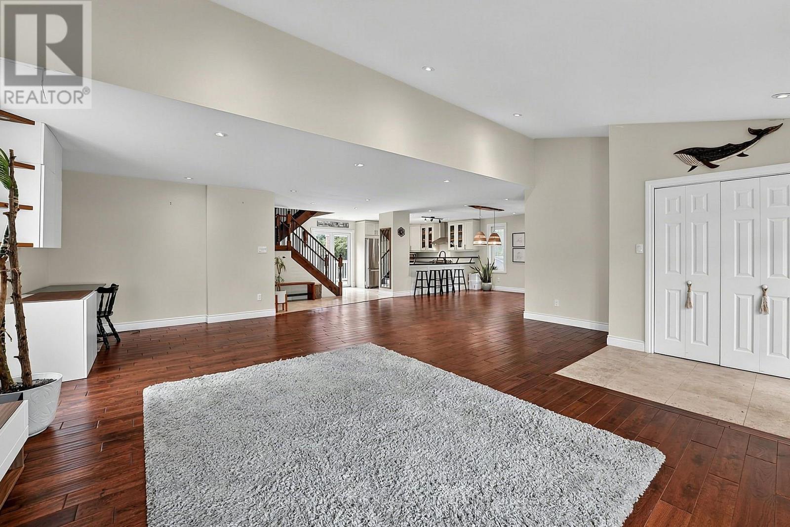 247 Poplar Avenue, Tay, Ontario  L0K 1R0 - Photo 8 - S13724890