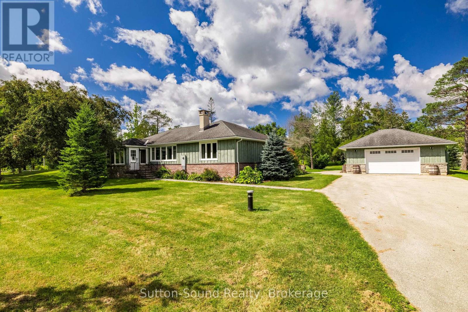 827 13th Street W, Georgian Bluffs, Ontario  N4K 6V5 - Photo 2 - X13720956