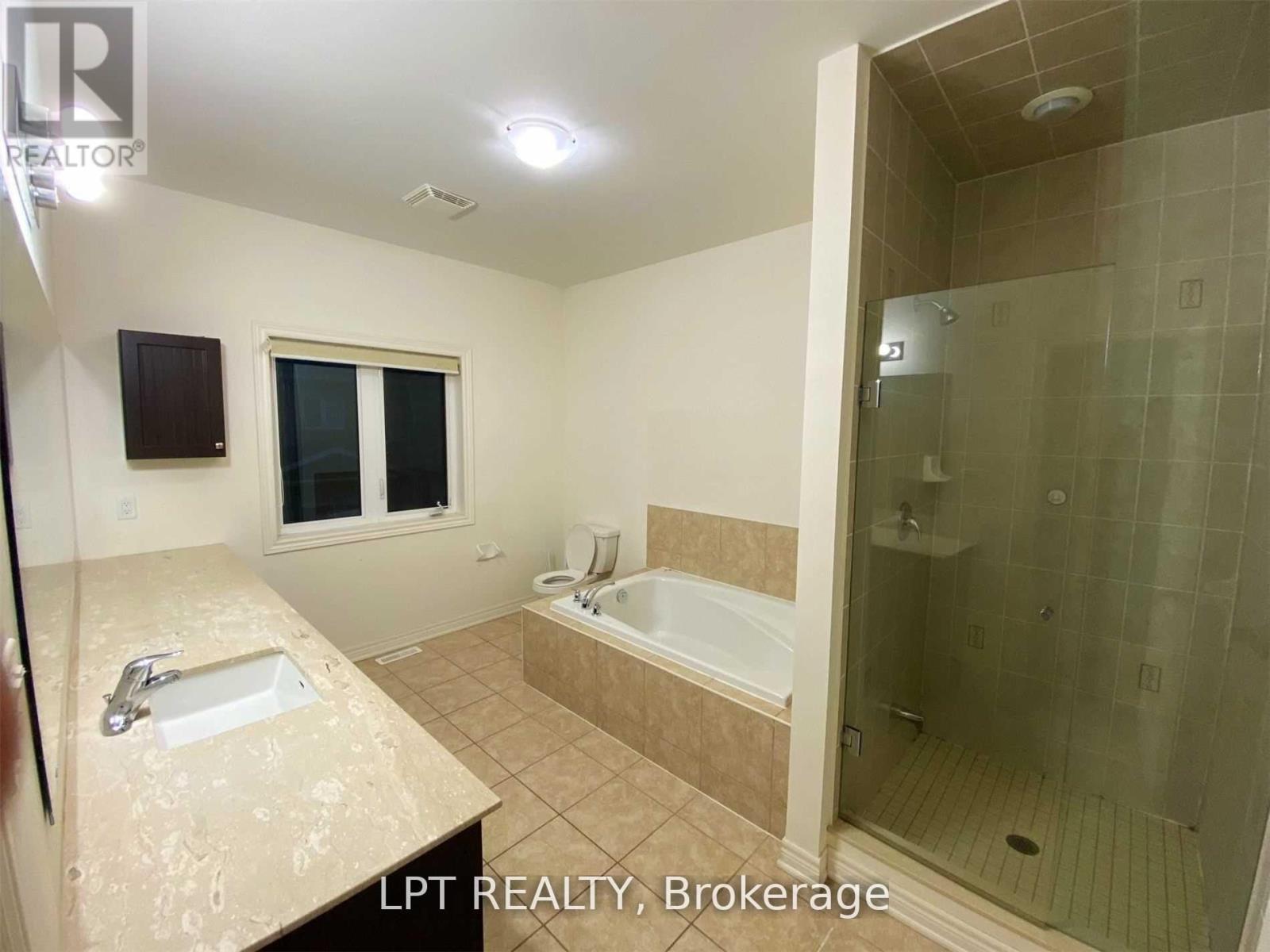 35 Humberstone Crescent, Brampton, Ontario  L7A 4C2 - Photo 10 - W13724896