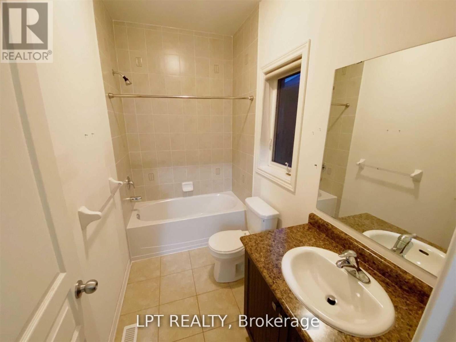 35 Humberstone Crescent, Brampton, Ontario  L7A 4C2 - Photo 8 - W13724896