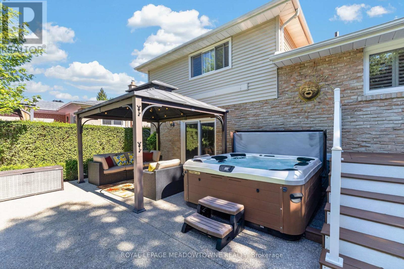 30 Metcalfe Court, Halton Hills, Ontario  L7G 4N9 - Photo 42 - W13724910