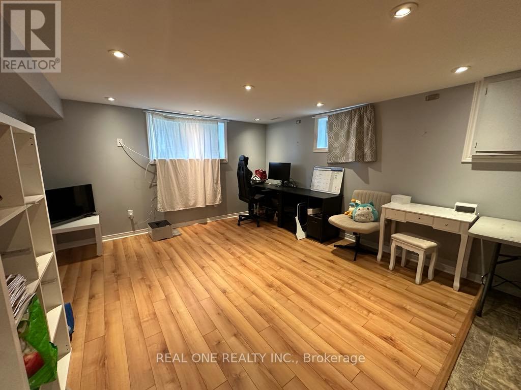 - Bsmt - 45 River Road, Mississauga, Ontario  L5M 1R6 - Photo 4 - W13724916