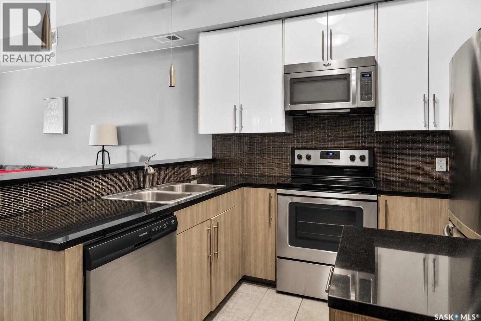 202 2255 Angus Street, Regina, Saskatchewan  S4T 2A3 - Photo 1 - SK046892