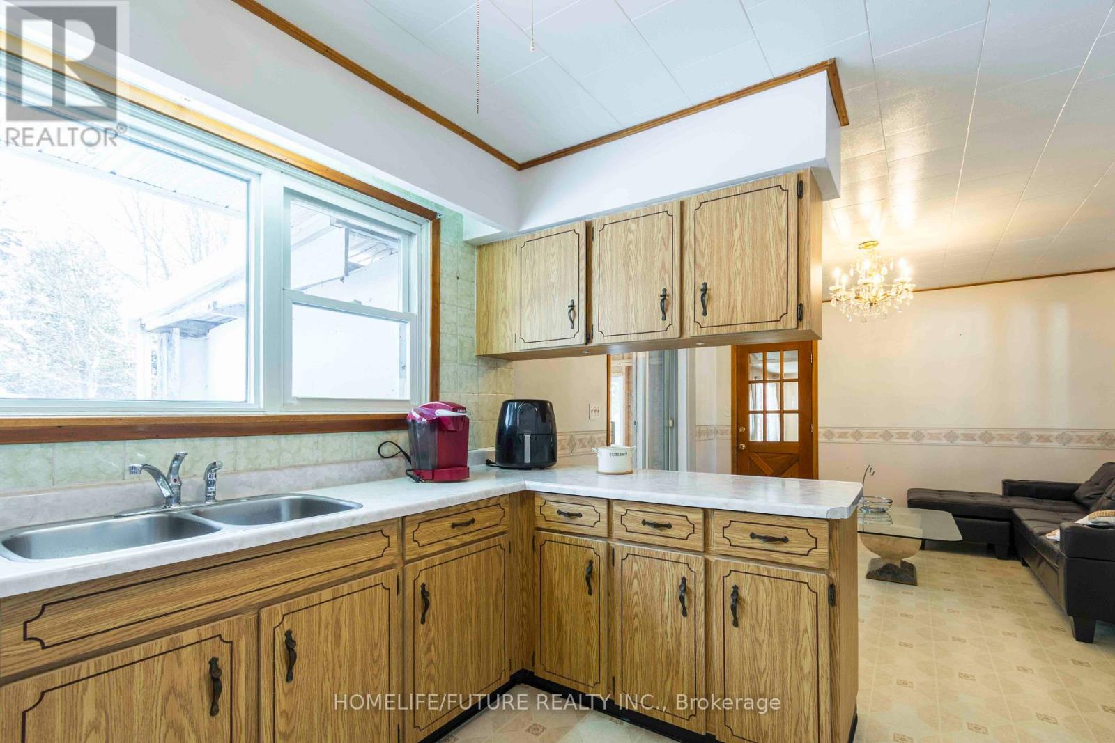 85 Peterson Street, Quinte West, Ontario  K8V 5P8 - Photo 9 - X13724886