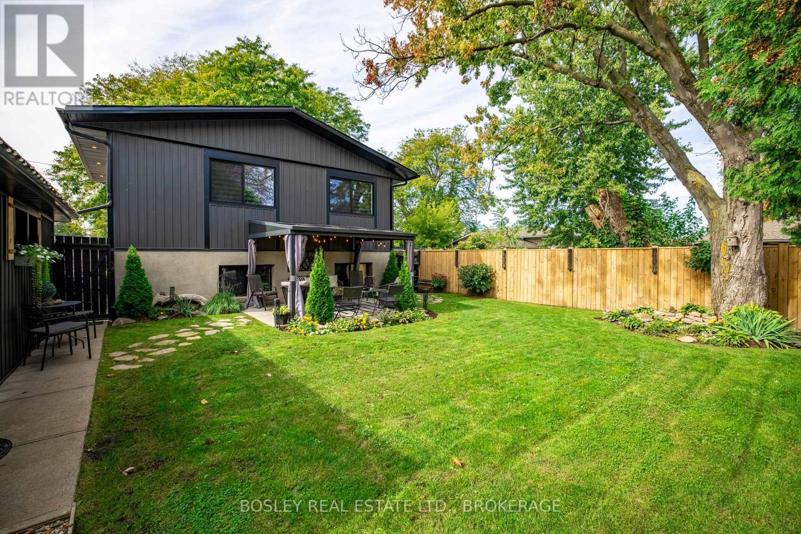 4148 Dorchester Road, Niagara Falls, Ontario  L2E 6N2 - Photo 37 - X13709888