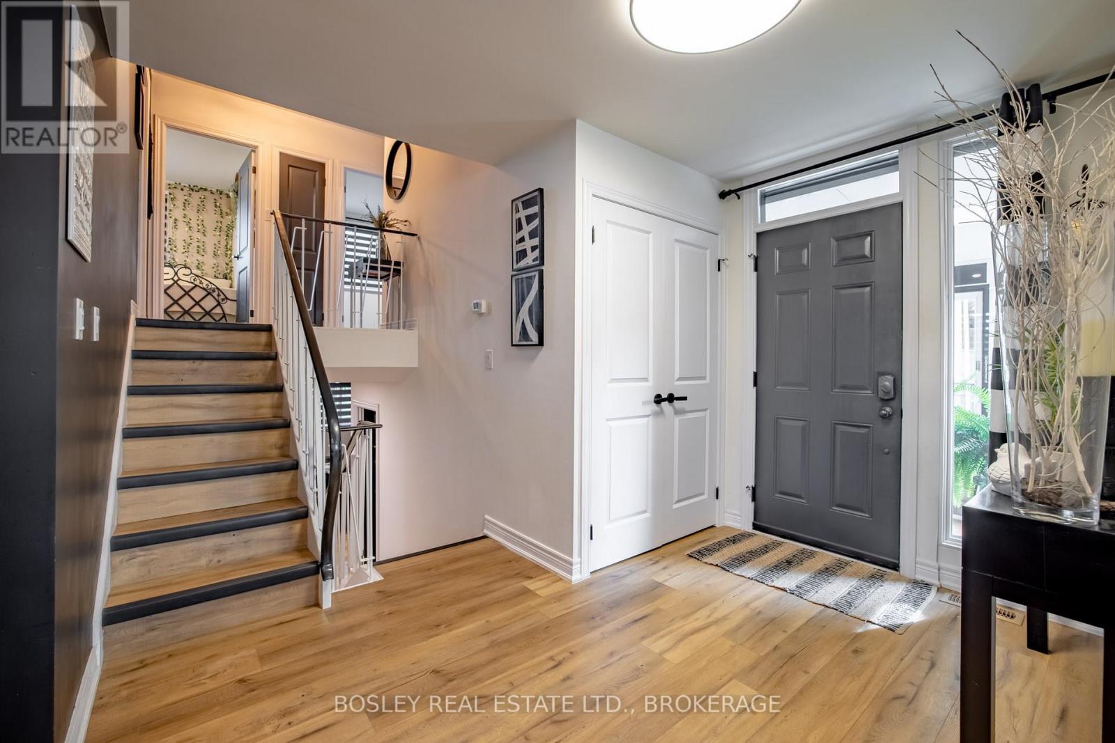 4148 Dorchester Road, Niagara Falls, Ontario  L2E 6N2 - Photo 4 - X13709888