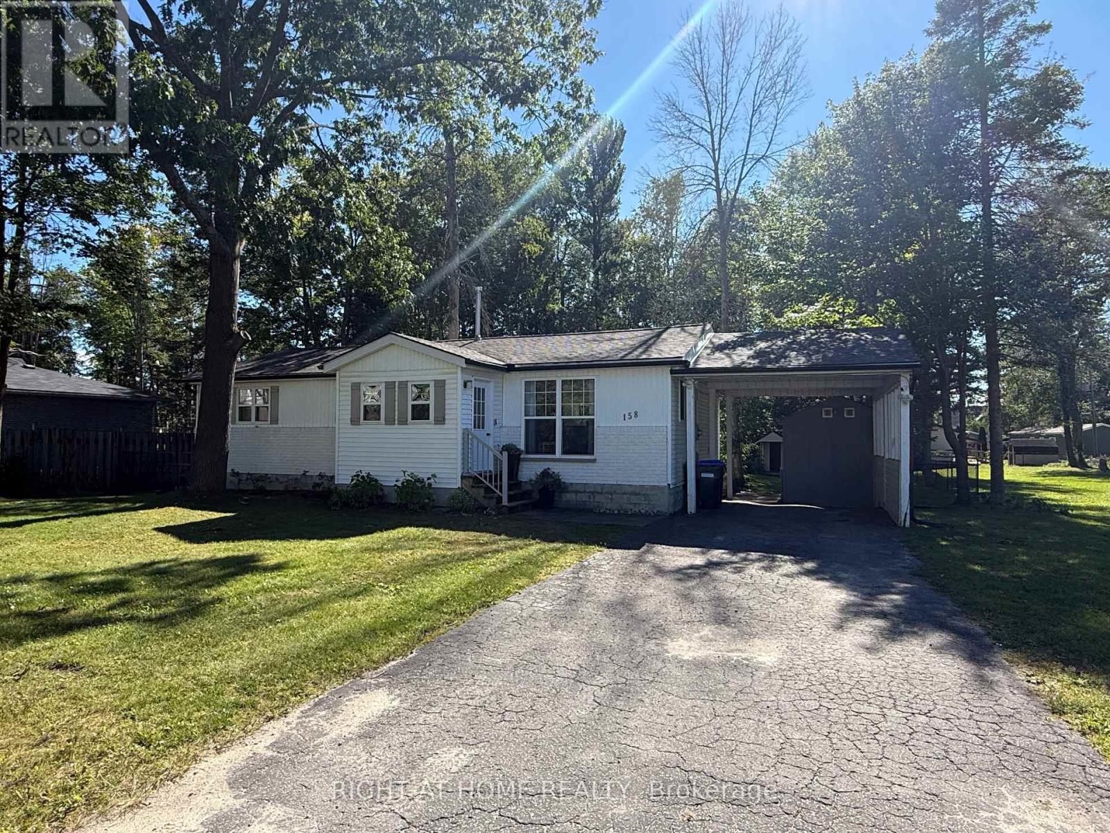 158 Zoo Park Road, Wasaga Beach, Ontario  L9Z 2P2 - Photo 3 - S13620414