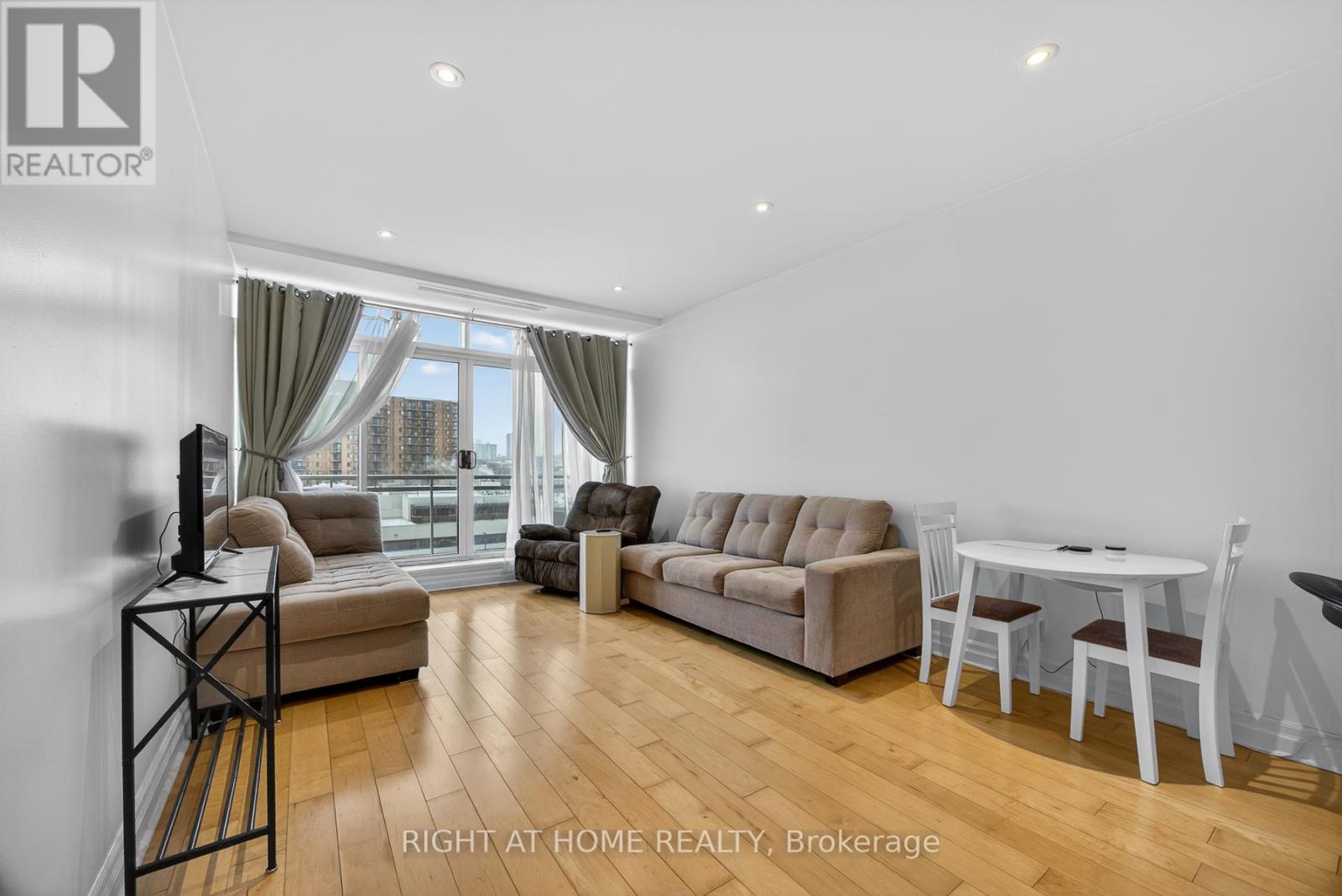 518 - 44 Bond Street W, Oshawa, Ontario  L1G 6R2 - Photo 12 - E13724956