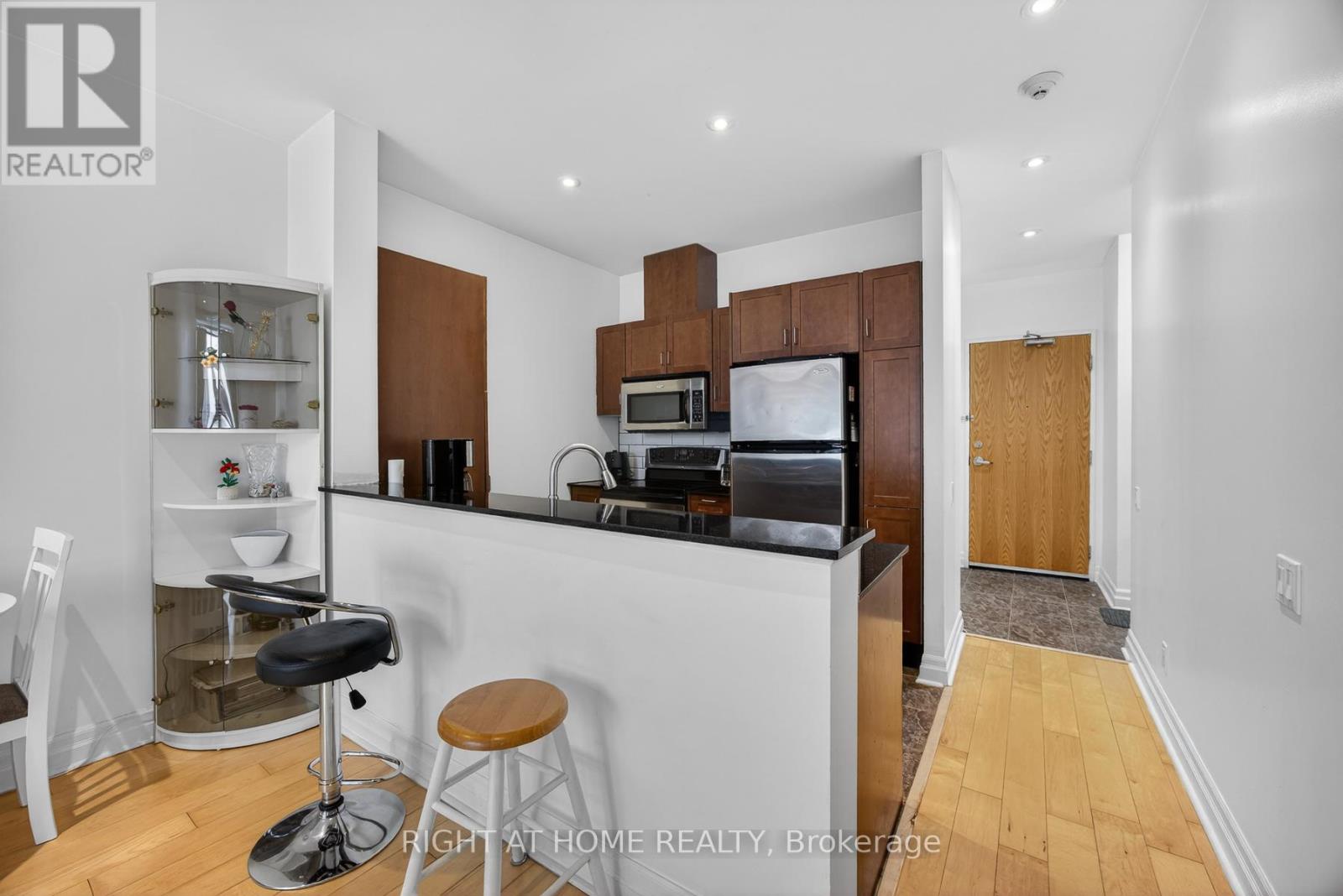 518 - 44 Bond Street W, Oshawa, Ontario  L1G 6R2 - Photo 17 - E13724956