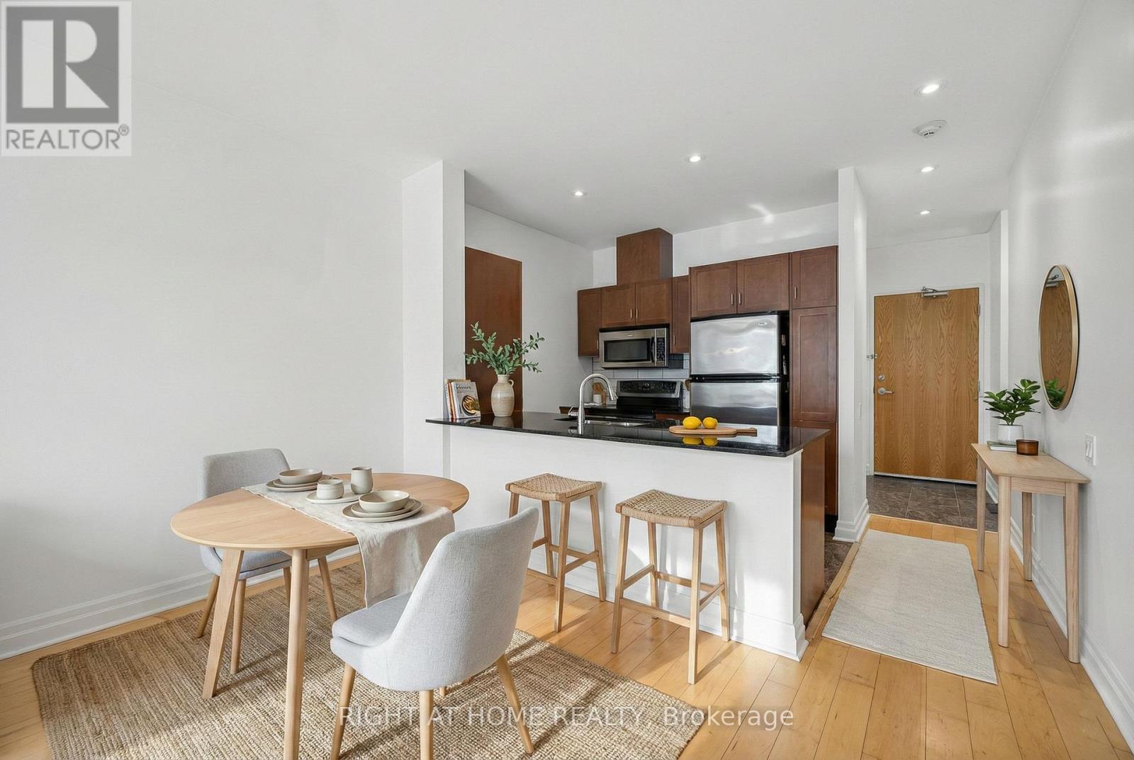 518 - 44 Bond Street W, Oshawa, Ontario  L1G 6R2 - Photo 8 - E13724956