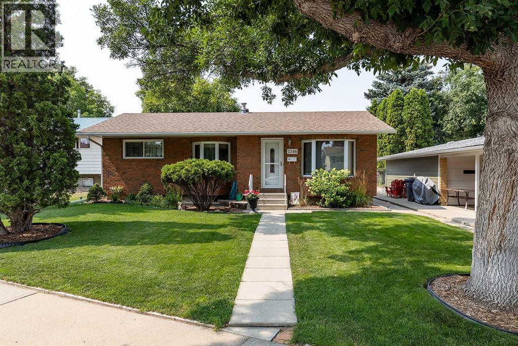2546 22 Avenue SE, medicine hat, Alberta