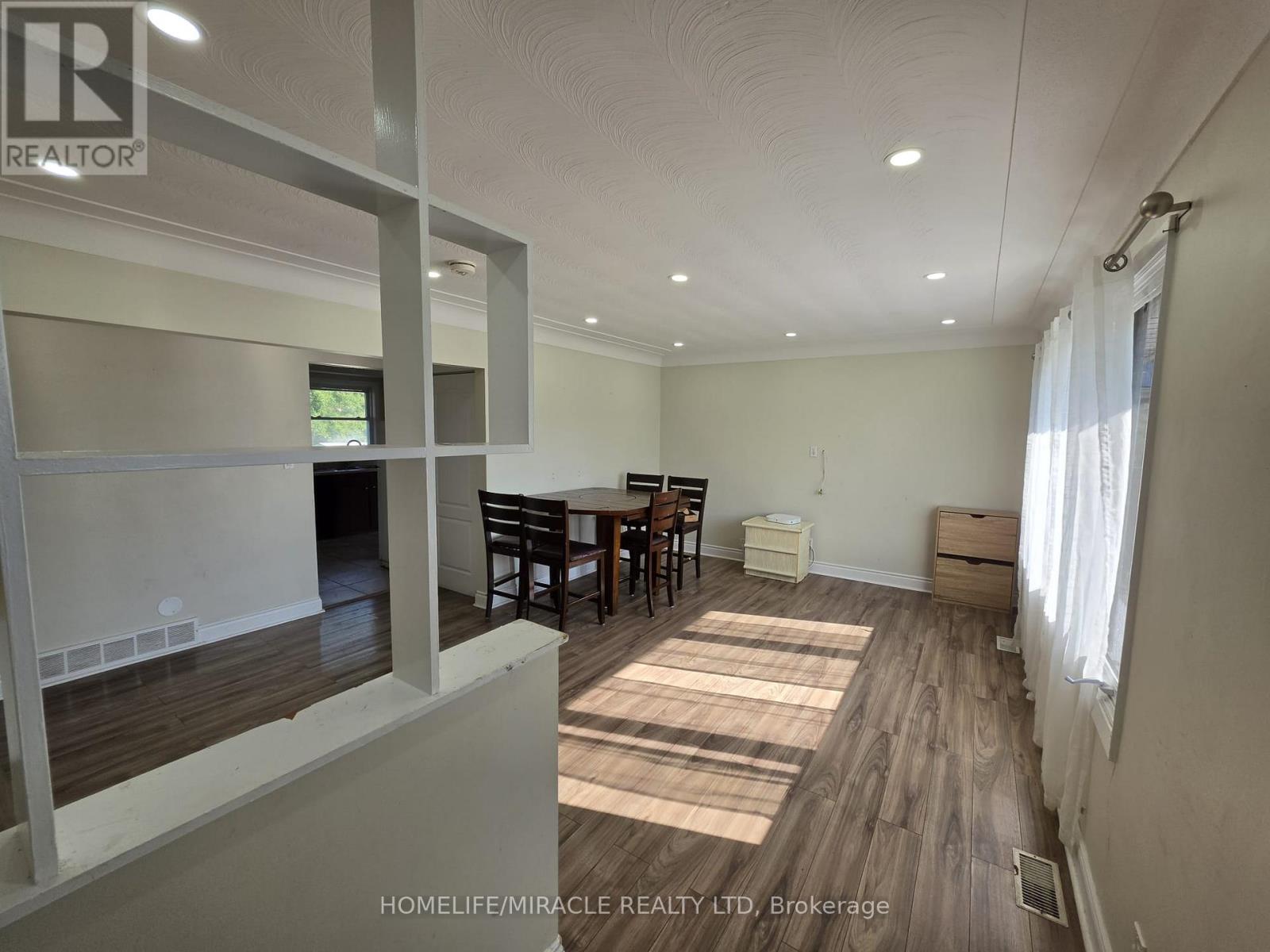 7150 Douglas Crescent, Niagara Falls, Ontario  L2G 3C4 - Photo 2 - X13724938