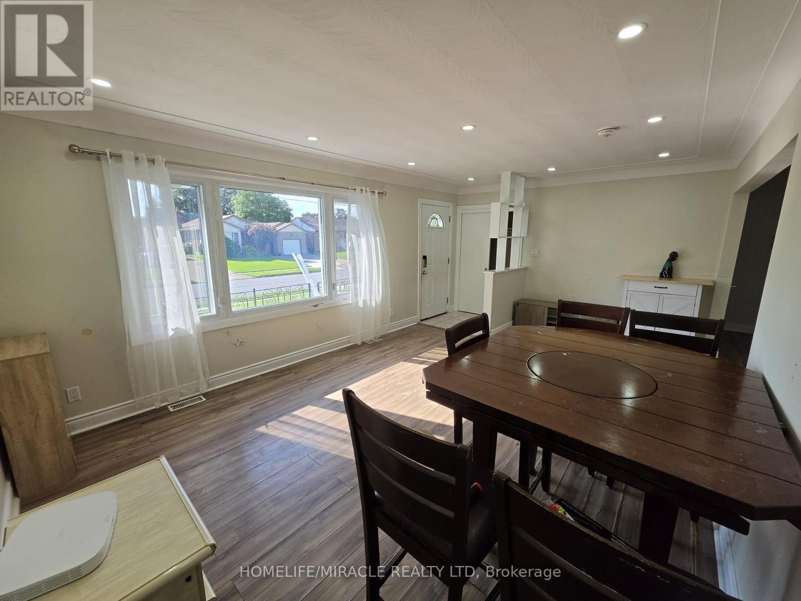7150 Douglas Crescent, Niagara Falls, Ontario  L2G 3C4 - Photo 3 - X13724938