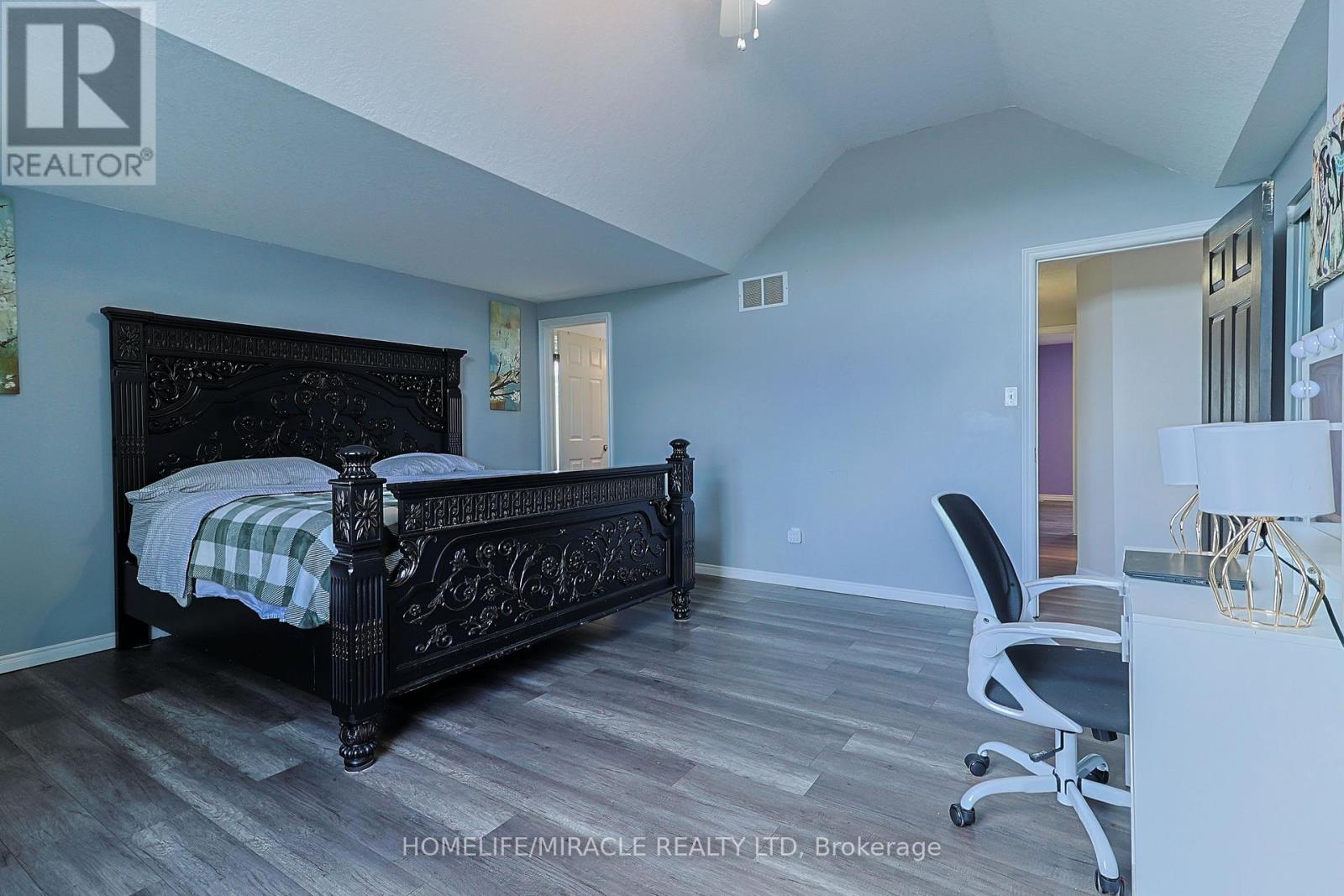 46 Heatherwood Place, Kitchener, Ontario  N2N 3P4 - Photo 12 - X13724952