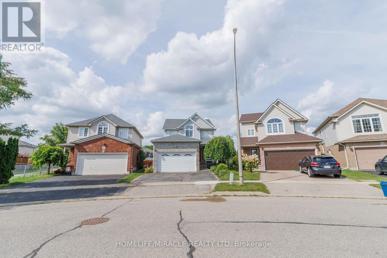 46 Heatherwood Place, Kitchener, Ontario  N2N 3P4 - Photo 3 - X13724952