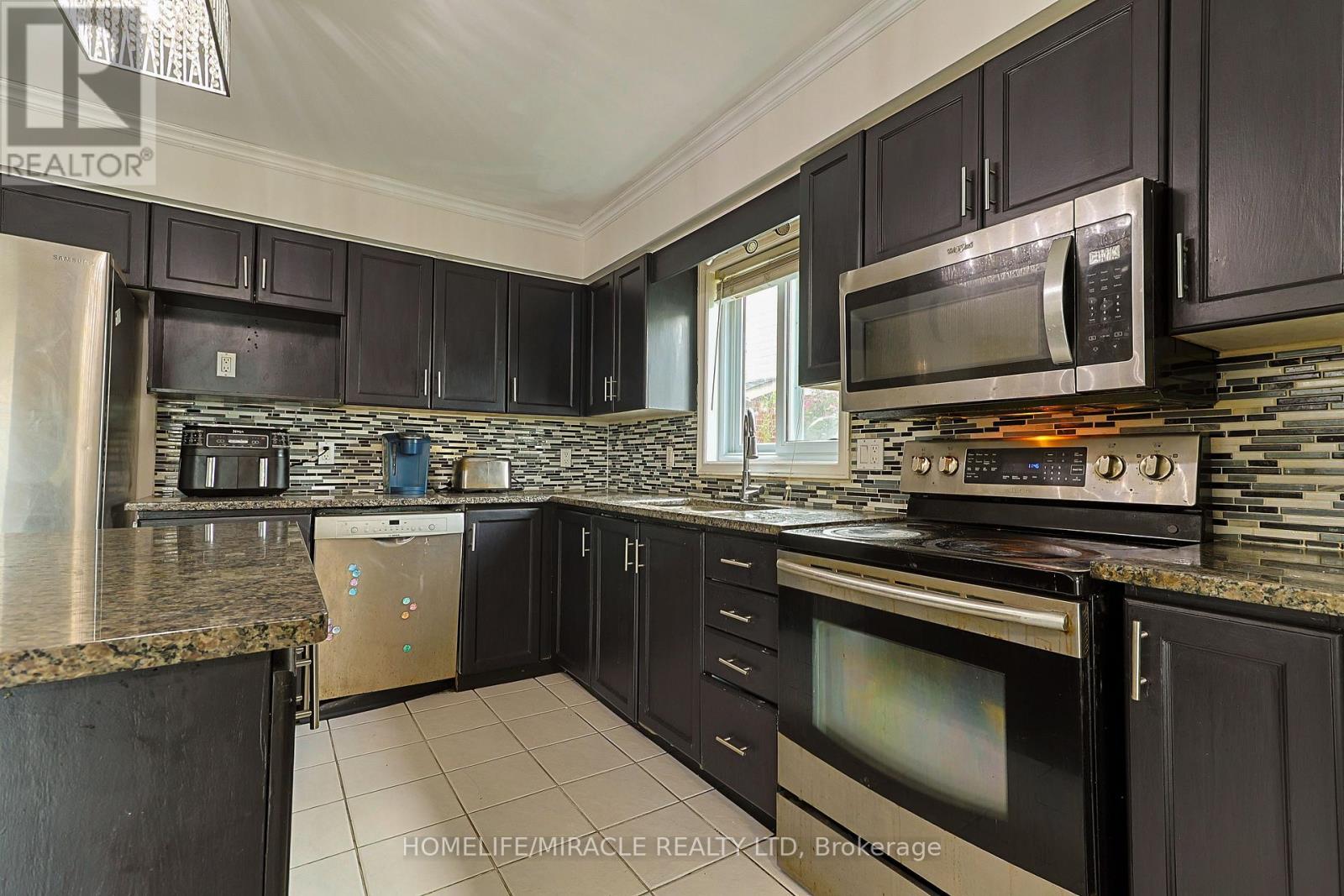 46 Heatherwood Place, Kitchener, Ontario  N2N 3P4 - Photo 8 - X13724952