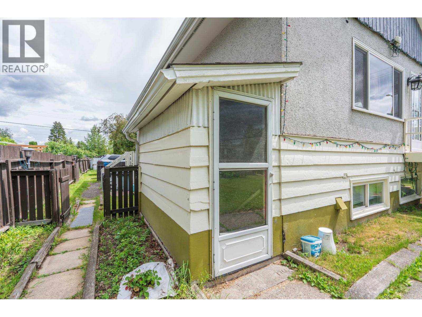 990 Gillett Street, Prince George, British Columbia  V2M 2T9 - Photo 4 - R3159428