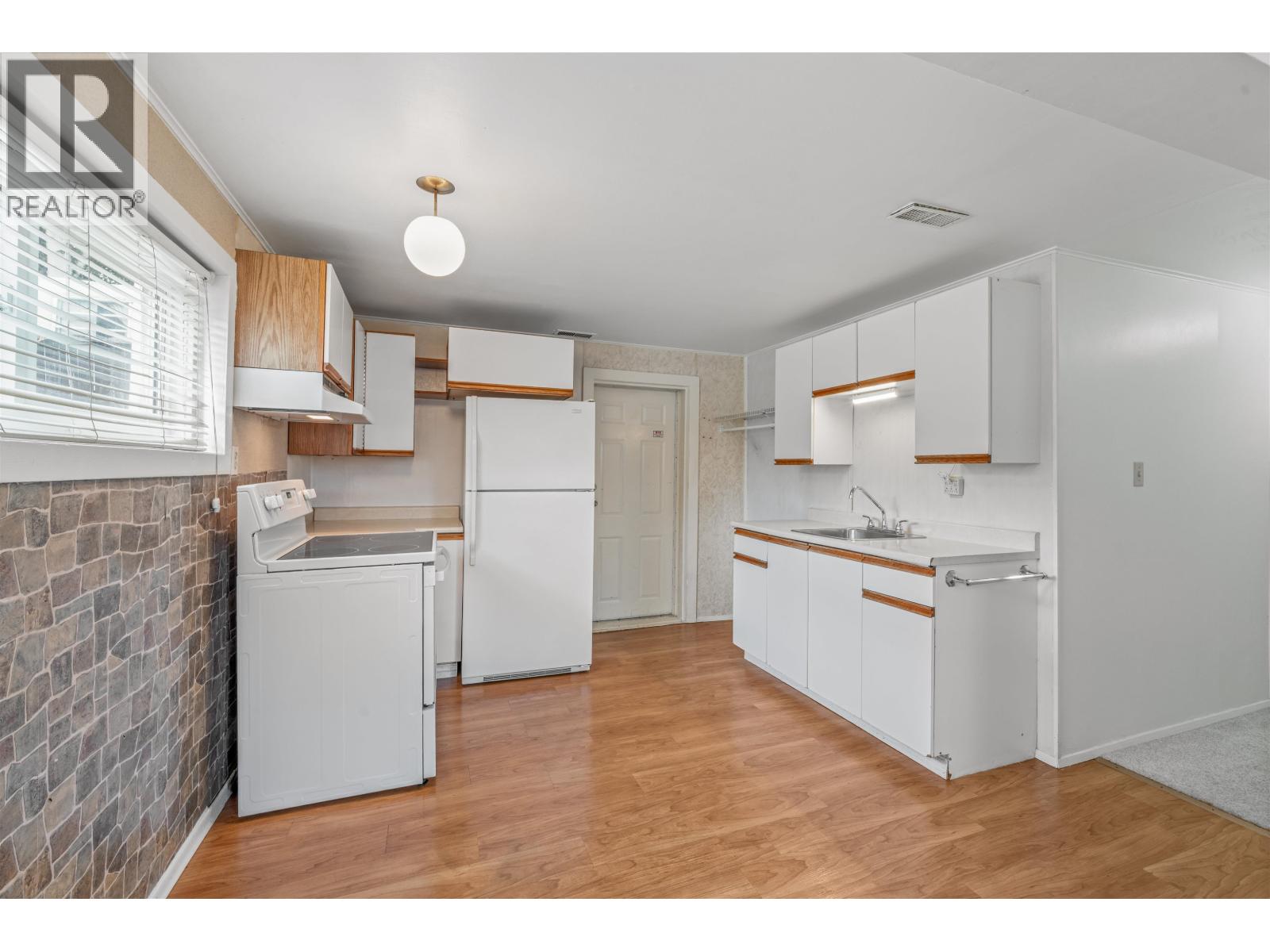 990 Gillett Street, Prince George, British Columbia  V2M 2T9 - Photo 29 - R3159428