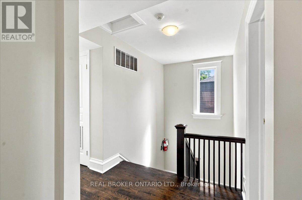 3 - 12 Foxbar Road, Toronto, Ontario M4V 2G6 - Photo 2 - C13701532
