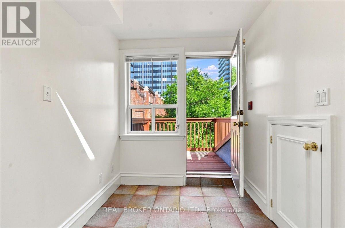 3 - 12 Foxbar Road, Toronto, Ontario M4V 2G6 - Photo 9 - C13701532