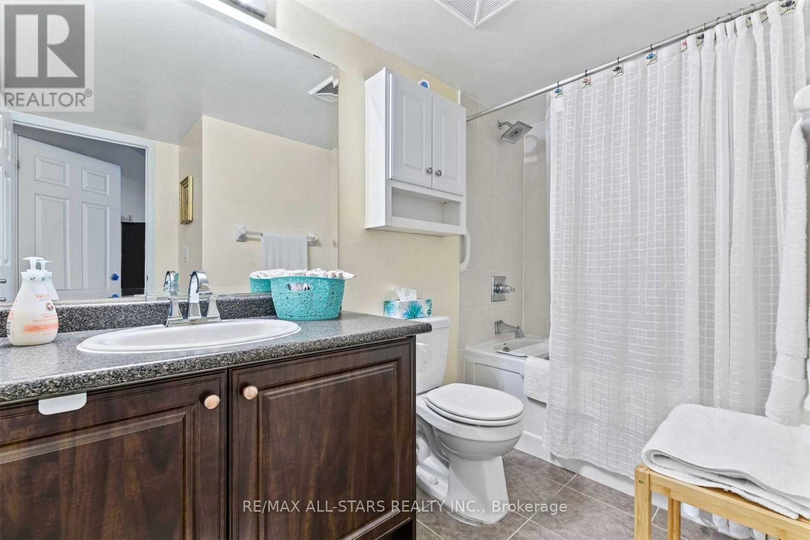 201 - 60 Fairfax Crescent, Toronto, Ontario  M1L 0E1 - Photo 10 - E13636026