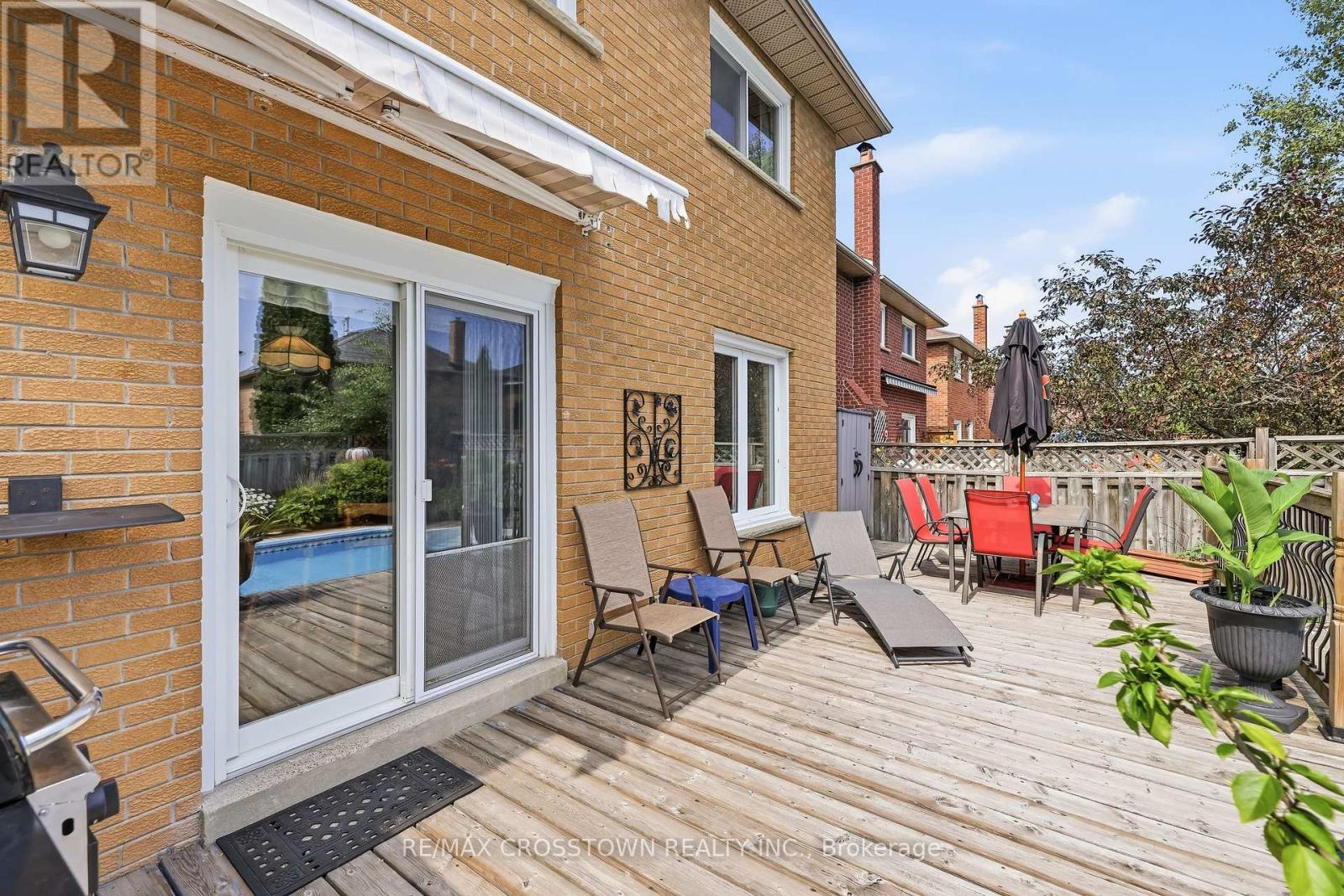 4 Martinet Street, Whitby, Ontario L1N 8K8 - Photo 39 - E13687102