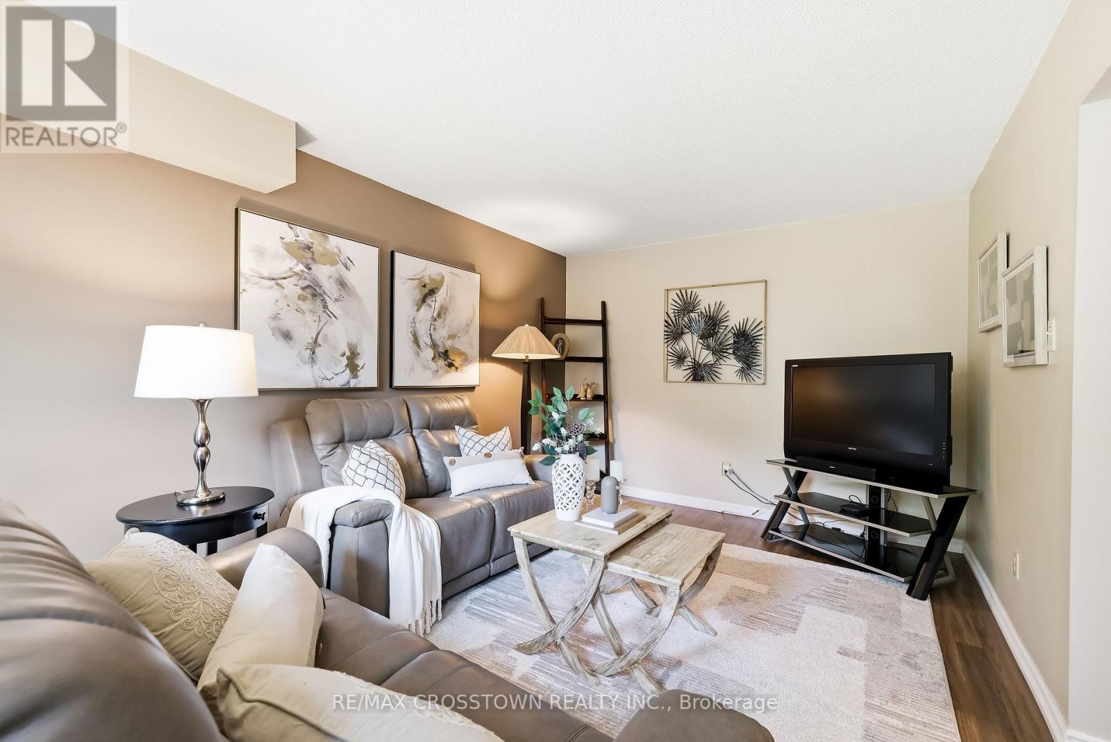4 Martinet Street, Whitby, Ontario L1N 8K8 - Photo 7 - E13687102