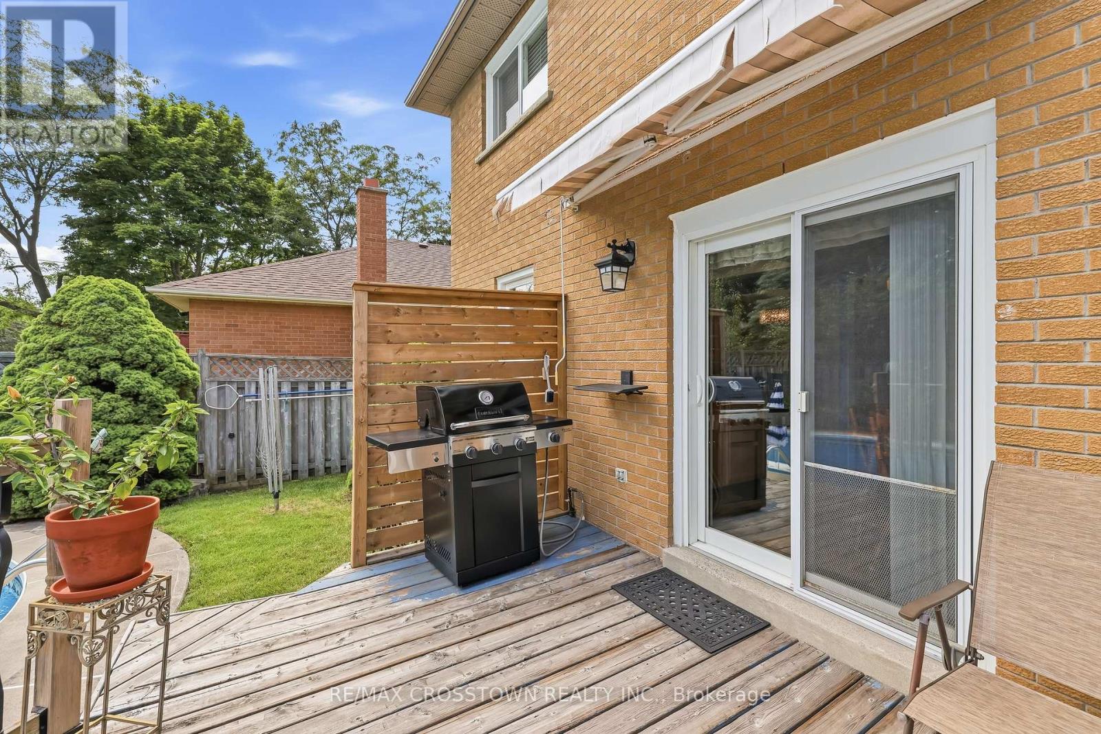 4 Martinet Street, Whitby, Ontario L1N 8K8 - Photo 37 - E13687102