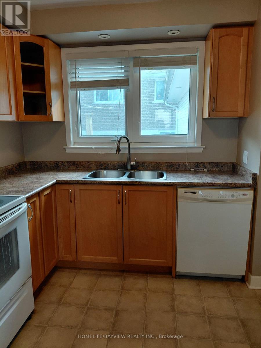303 Millard(Main Level) Avenue, Newmarket, Ontario L3Y 1Z3 - Photo 13 - N13625018