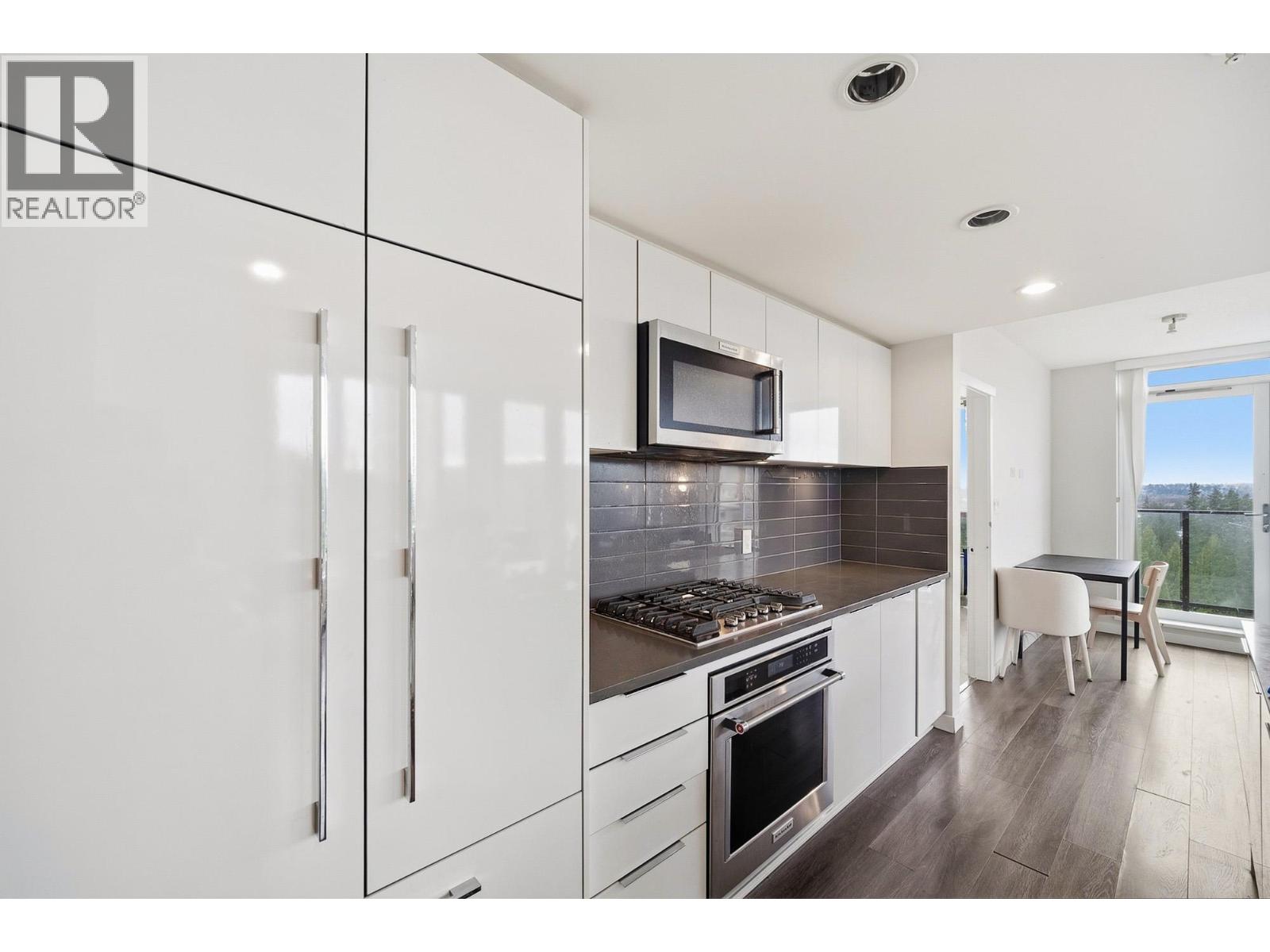 1403 3100 Windsor Gate, Coquitlam, British Columbia  V3B 0P3 - Photo 6 - R3145470
