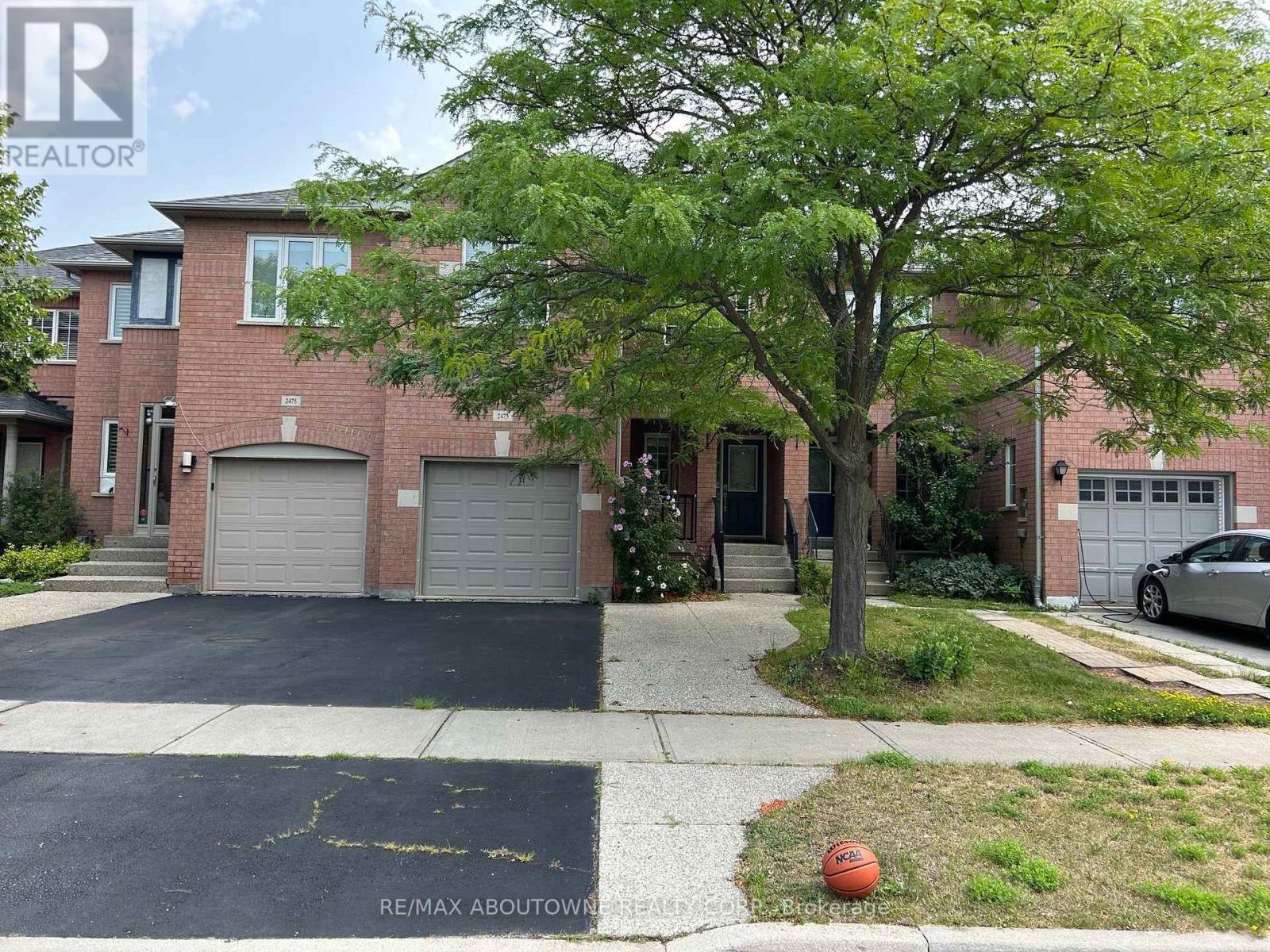 2473 LAZIO LANE, Oakville, Ontario