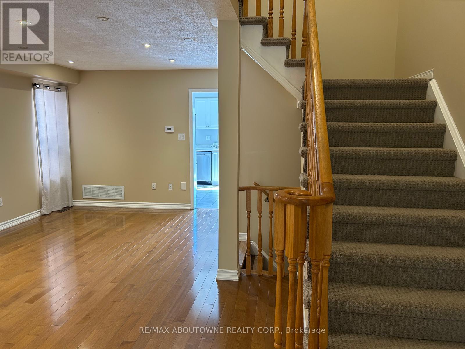 2473 Lazio Lane, Oakville, Ontario L6M 4P7 - Photo 5 - W13620286