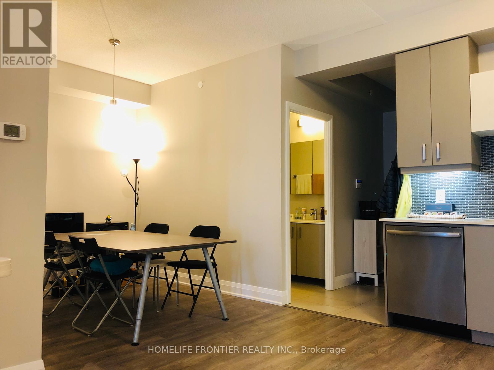612 - 28 Uptown Drive, Markham (Unionville), Ontario  L3R 5M8 - Photo 6 - N13724972