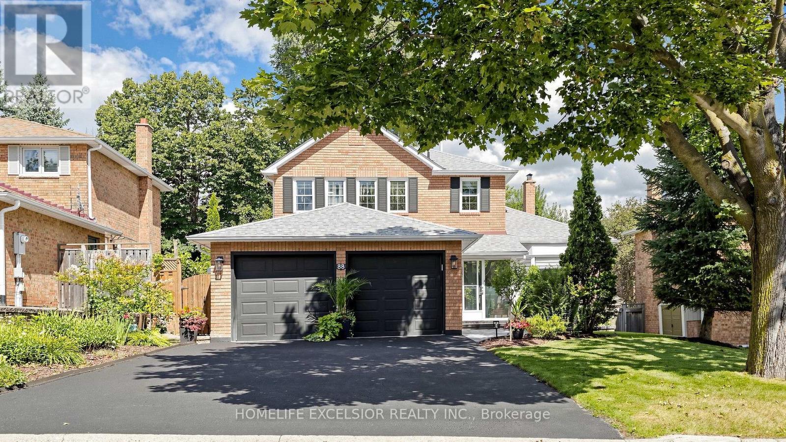 88 KEMANO ROAD, Aurora, Ontario