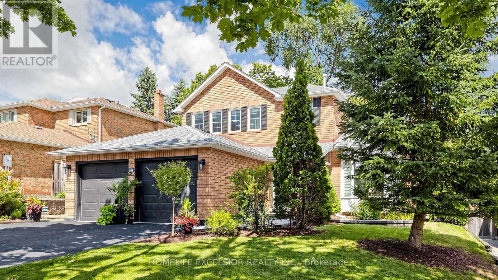 88 Kemano Road, Aurora, Ontario  L4G 2Y3 - Photo 2 - N13724986