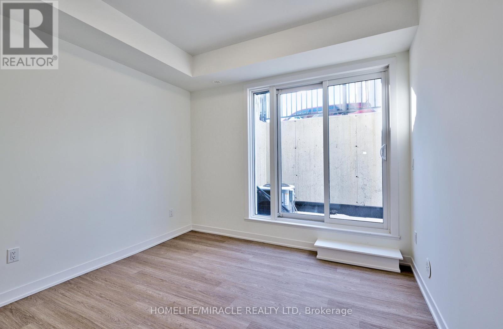 1221 - 8 David Eyer Road, Richmond Hill, Ontario  L4S 0N5 - Photo 11 - N13724994