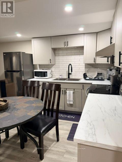 20 Fran Drive, Vaughan, Ontario  L4L 1P3 - Photo 3 - N13725040