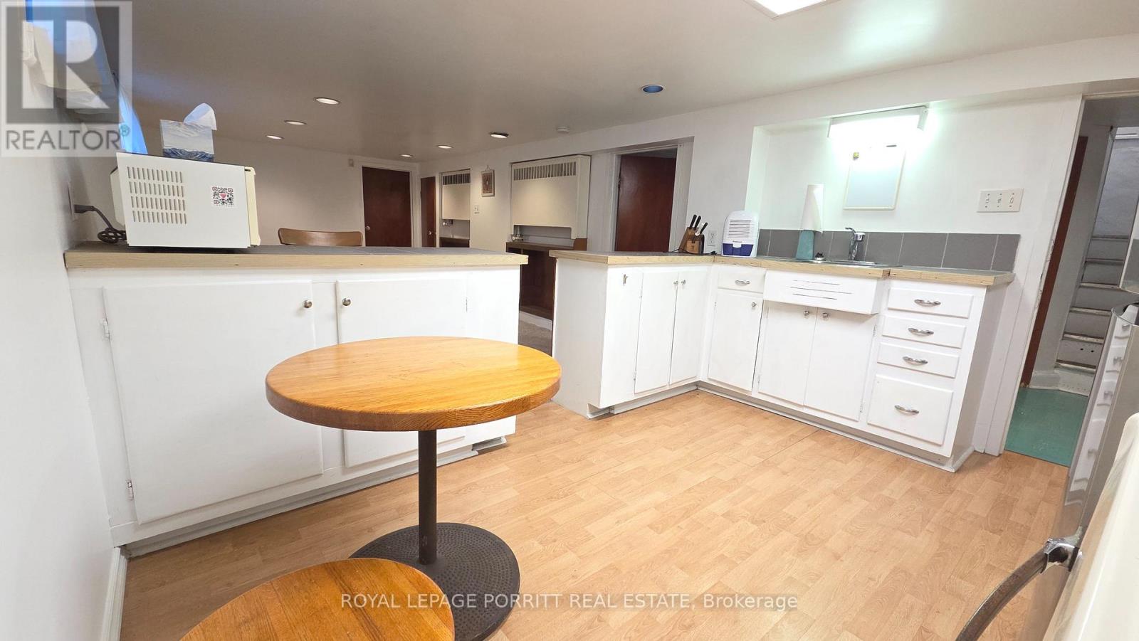 Lower - 8 Meaford Avenue, Toronto, Ontario  M8V 2H5 - Photo 5 - W13725004