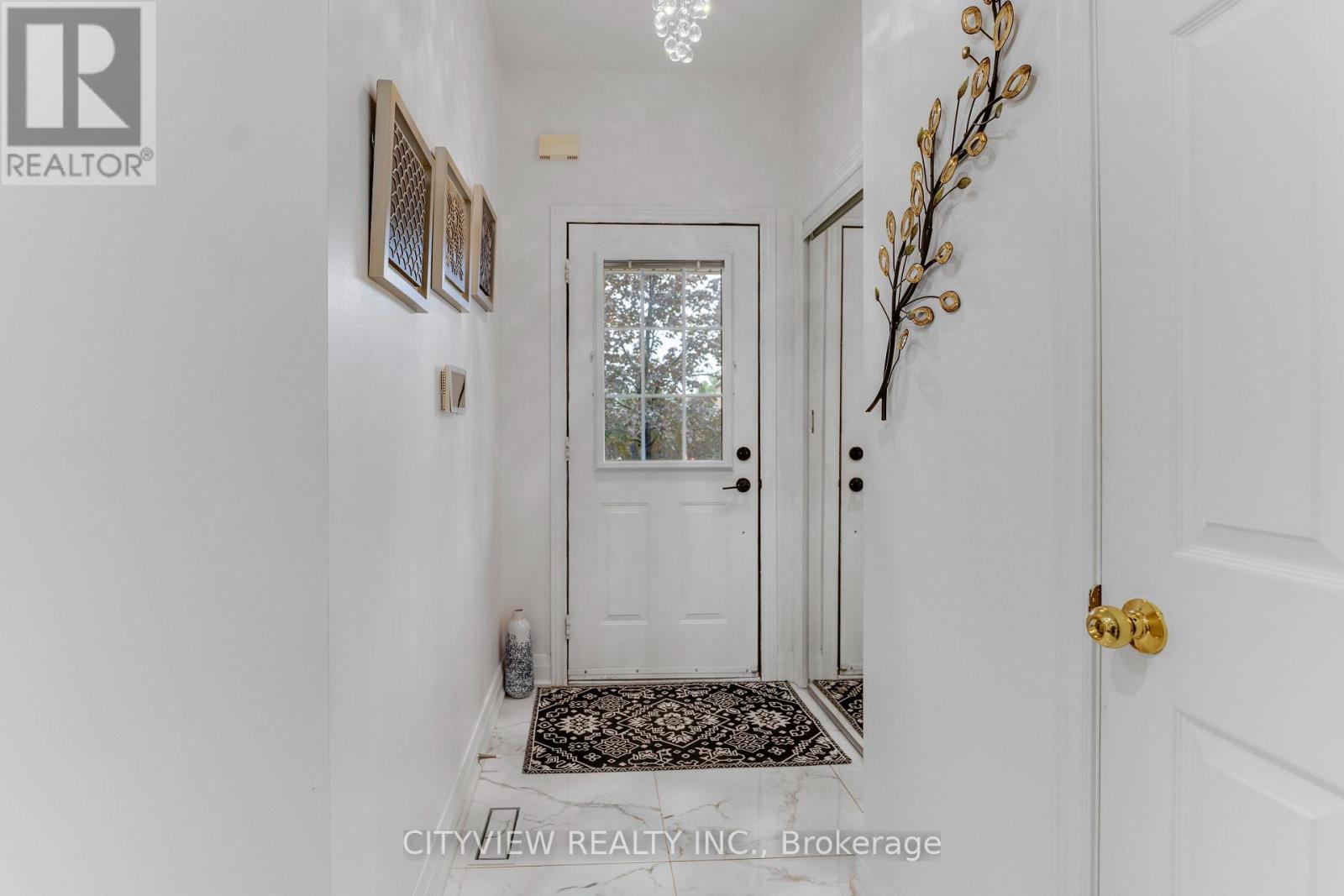 3687 Bala Drive, Mississauga, Ontario  L5M 7N1 - Photo 9 - W13725034